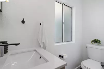 2081 Bonar St, Berkeley, CA 94702 - Photo 19