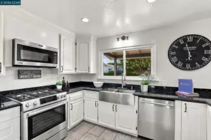 3961 Mulberry Dr, Concord, CA 94519 - Photo 11