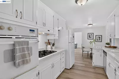2737 Sulphur Dr, Hayward, CA 94541 - Photo 7