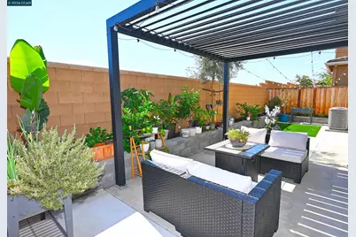 1860 Italia Way, Tracy, CA 95377 - Photo 37