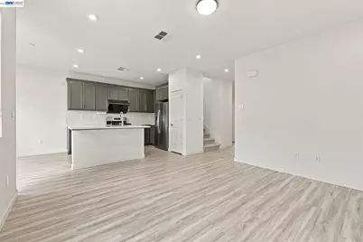 617 Whisper Ln, Pittsburg, CA 94565 - Photo 11