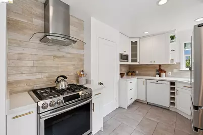 3530 Victor Ave, Oakland, CA 94619 - Photo 15