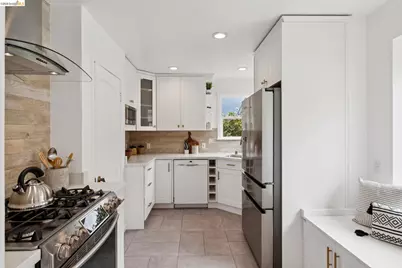 3530 Victor Ave, Oakland, CA 94619 - Photo 13