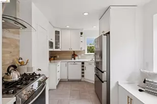 3530 Victor Ave, Oakland, CA 94619 - Photo 13