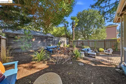 2705 Walker St, Berkeley, CA 94705 - Photo 39