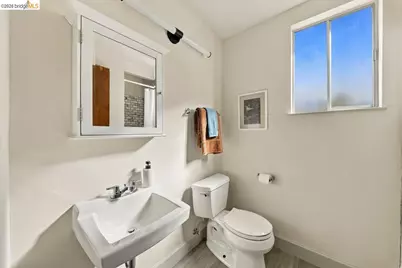 2705 Walker St, Berkeley, CA 94705 - Photo 33