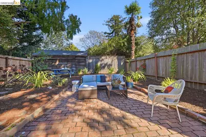 2705 Walker St, Berkeley, CA 94705 - Photo 37