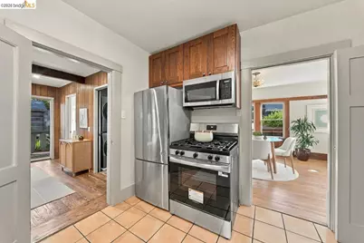 2705 Walker St, Berkeley, CA 94705 - Photo 23