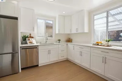 939 Bradley Dr, Daly City, CA 94015 - Photo 17