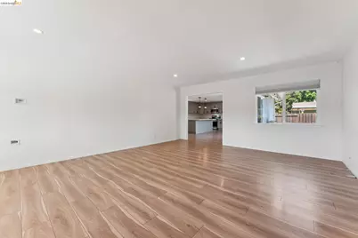 1300 Evergreen Dr., Concord, CA 94520 - Photo 7