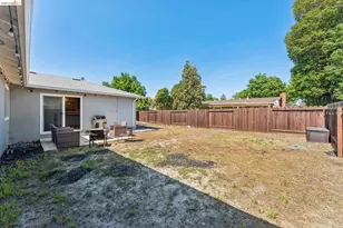 1300 Evergreen Dr, Concord, CA 94520 - Photo 45