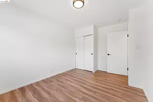 1300 Evergreen Dr, Concord, CA 94520 - Photo 33