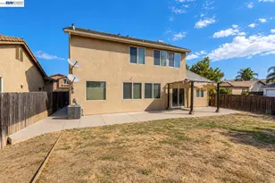 10336 Jenny Lynn Way, Elk Grove, CA 95757 - Photo 3