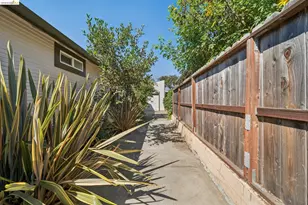 7201 Gladys Ave, El Cerrito, CA 94530 - Photo 43