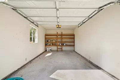 7201 Gladys Avenue, El Cerrito, CA 94530 - Photo 41
