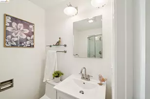 7201 Gladys Ave, El Cerrito, CA 94530 - Photo 19