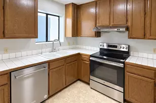 2401 Park Blvd, Oakland, CA 94606 - Photo 5
