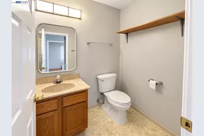 2401 Park Blvd #10, Oakland, CA 94606 - Photo 13