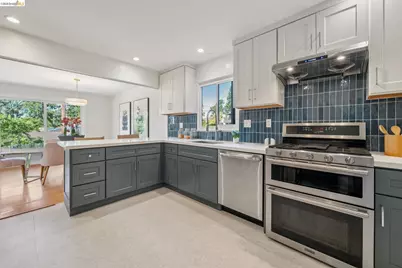 189 Fairlawn Dr, Berkeley, CA 94708 - Photo 17