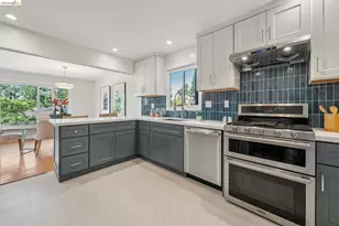 189 Fairlawn Dr, Berkeley, CA 94708 - Photo 17