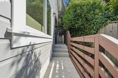 189 Fairlawn Dr, Berkeley, CA 94708 - Photo 3