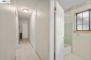 1327 Columbus Ave, Livermore, CA 94550 - Photo 39