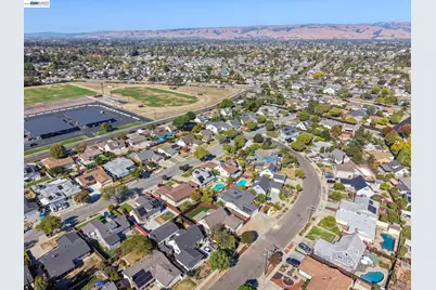 6137 Bennington Dr, Newark, CA 94560 - Photo 47