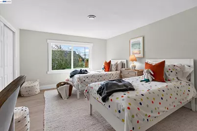 1542 Third St, Alameda, CA 94501 - Photo 23