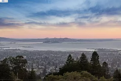 1085 Sterling Ave, Berkeley, CA 94708 - Photo 5