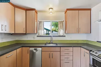 2414 Charlotte Ave, Concord, CA 94518 - Photo 13