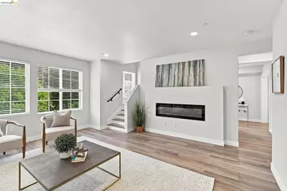 6105 Oakdale Ave, Oakland, CA 94605 - Photo 9
