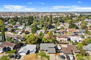 9852 Vista Grande Way, Elk Grove, CA 95624 - Photo 43