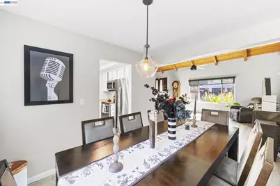 9852 Vista Grande Way, Elk Grove, CA 95624 - Photo 9