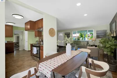 248 Louette Ct, San Lorenzo, CA 94541 - Photo 17