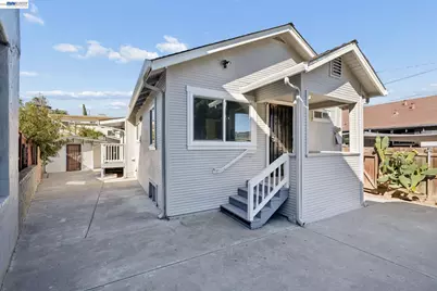 1417 102nd Ave, Oakland, CA 94603 - Photo 5