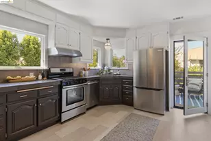 5377 Bryant Ave, Oakland, CA 94618 - Photo 13