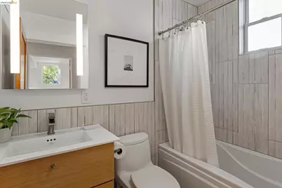 5377 Bryant Ave, Oakland, CA 94618 - Photo 37