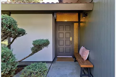 81 Elysian Fields Dr, Oakland, CA 94605 - Photo 43