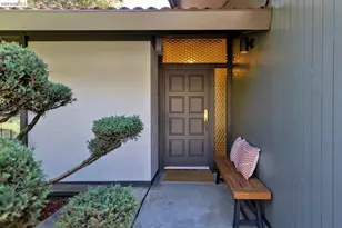 81 Elysian Fields Dr, Oakland, CA 94605 - Photo 43