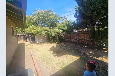 701 Dundee Way, Stockton, CA 95210 - Photo 21