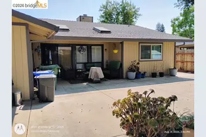 8805 Kelsey Dr, Elk Grove, CA 95624 - Photo 13