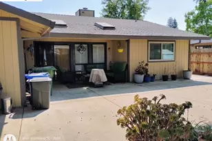 8805 Kelsey Dr, Elk Grove, CA 95624 - Photo 13