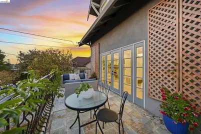 5056 Fairfax Ave, Oakland, CA 94601 - Photo 7