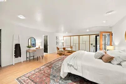 6064 Colton Blvd, Oakland, CA 94611 - Photo 17