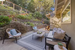 7094 Pinehaven Rd, Oakland, CA 94611 - Photo 31