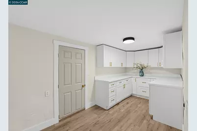9421 Castlewood Street, Oakland, CA 94605 - Photo 25