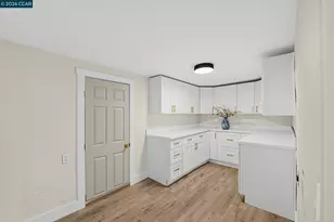 9421 Castlewood St, Oakland, CA 94605 - Photo 25