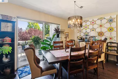 1549 Oakmont Dr #4, Walnut Creek, CA 94595 - Photo 17