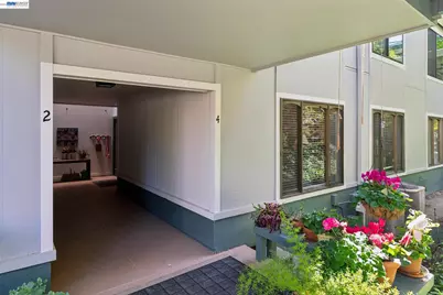 1549 Oakmont Dr #4, Walnut Creek, CA 94595 - Photo 3