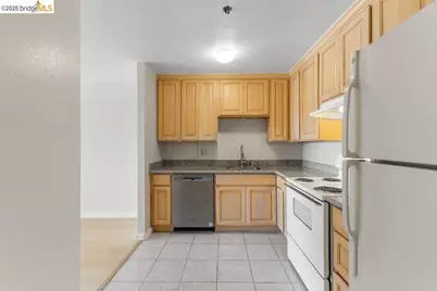 555 Pierce St #804, Albany, CA 94706 - Photo 5